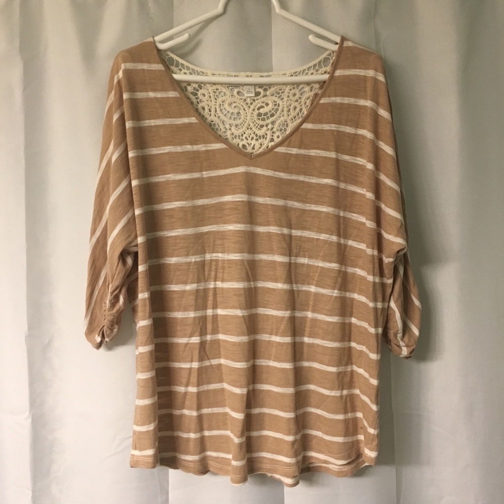 Cute dolman sleeve top with lace detail